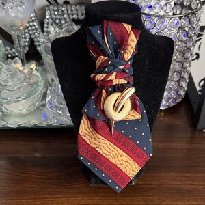 Elegant Multicolor Men's Tie with Gold Accent